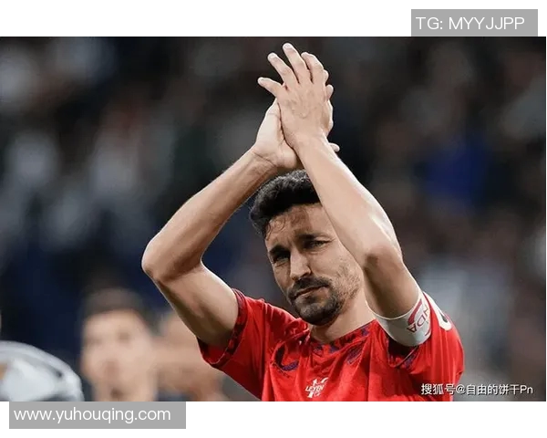 两大顶级足球球星退赛震动全球体育圈 引发球迷热议与媒体关注 两大顶级足球球星退赛震动全球体育圈 引发球迷热议与媒体关注